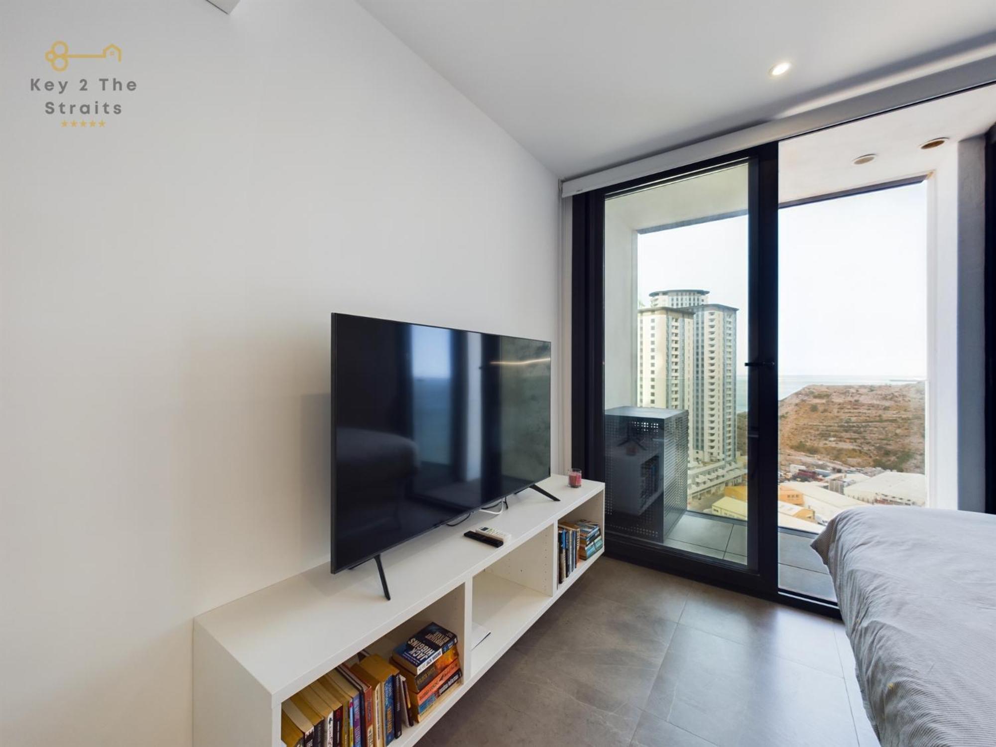גיברלטר Luxury Sunrise Beach And Oceanview Room With Balcony מראה חיצוני תמונה